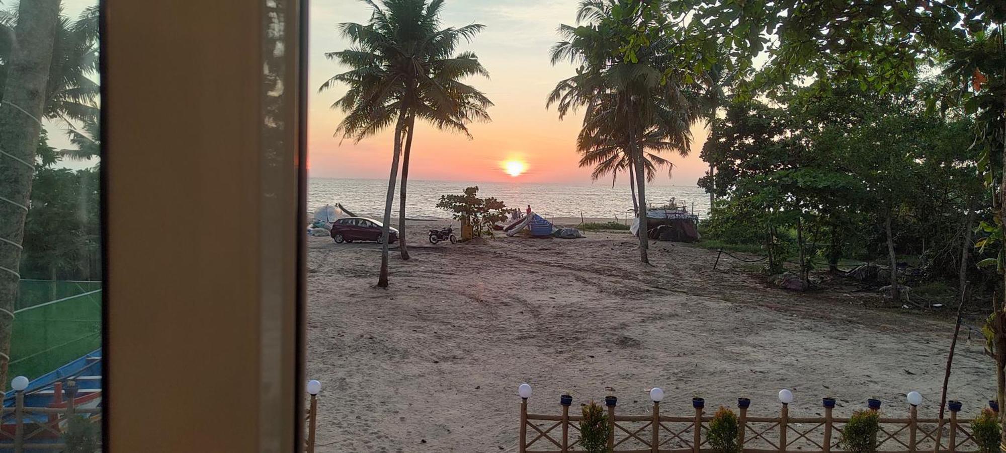 Marari Blue Whale Beach House Alappuzha Exterior foto
